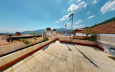 Quadrilocale con terrazza con vista aperta