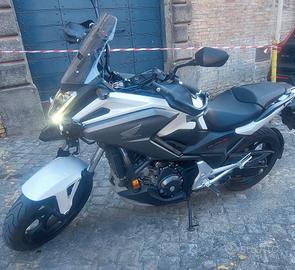 moto honda NC750X DCT
