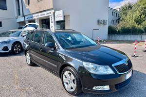 Skoda Octavia 1.6 TDI CR F.AP. DSG Wagon Ambition