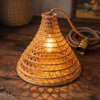 Paralume vintage in vimini fatto a mano