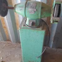 Mola professionale con basamento 380v usata