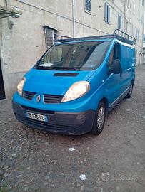 FURGONE RENAULT TRAFIC