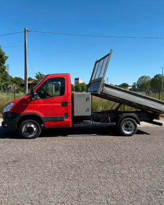 Iveco Daily 35E15 anno 2015 con sponda