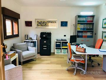 Pomezia Via Santore Santarosa Ufficio mq. 40 c.a