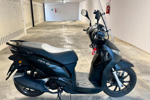 Scooter Peugeout 200