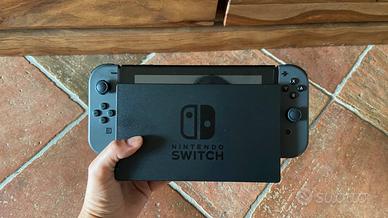 🎮 Nintendo Switch + Custodia Rigida – PERFETTA! 🎮