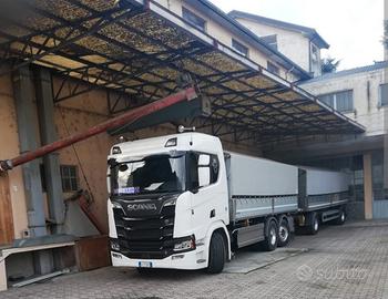 Autista professionale patente CE cqc con scheda