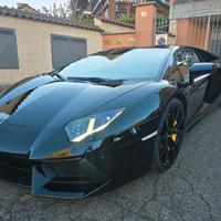 LAMBORGHINI Aventador 6.5 V12 LP700-4