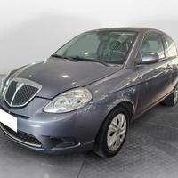 Lancia Ypsilon 1.2 8v Versus
