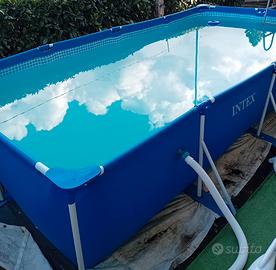Piscina INTEX completa di accessori