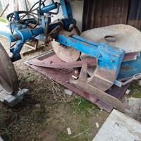 aratro carrellato idraulico 