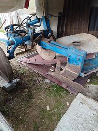 aratro carrellato idraulico 