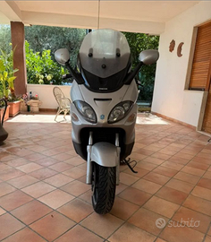 Piaggio X9 500