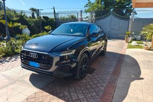 AUDI Q8 FULL