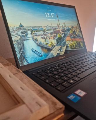 ASUS Vivobook i5 (16GB RAM / 512GB SSD)come nuovo