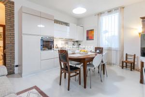 2 LOCALI CUCINA ABITABILE, COMPLETAMENTE RISTRUTTU