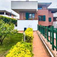 Villa Bifamiliare contesto elegante