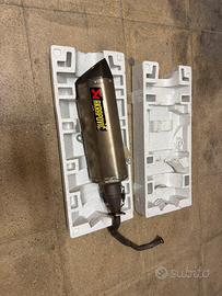 Akrapovic x Forza 125