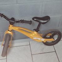 Bicicletta senza pedali