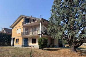 VILLA SINGOLA A FRONT