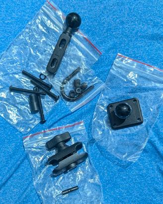 Attacco manubrio moto, braccio corto e piastra