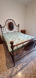 letto in ferro battuto antico