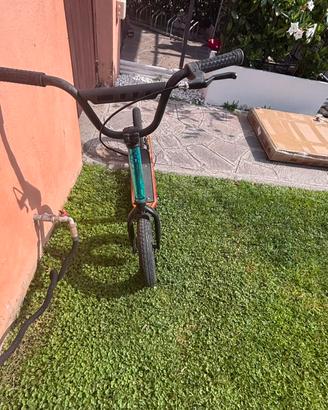 Monopattino con ruote grandi 29€