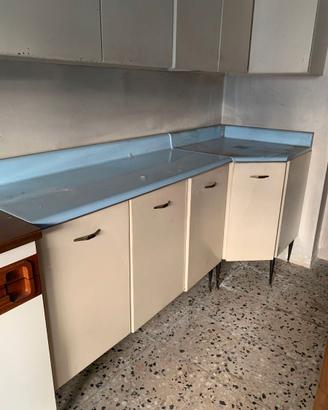 Mobili da cucina in ferro