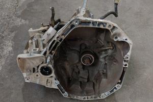 Cambio Clio 1.5D Anno 2016 Marce 5  Km 130.000