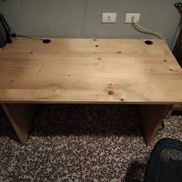 Scrivania in legno massello