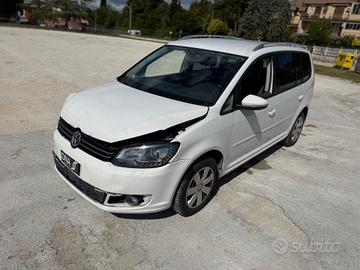 Volkswagen Touran 1.4 TSi Highline EcoFuel 5posti