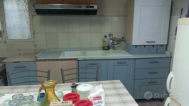 gratis pensili cucina riverniciati