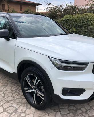 Volvo XC40 D3 Geartronic R-design UNICO PROPRIETAR