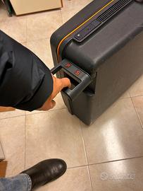 Valigia Delsey di colore blu