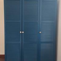 Armadio Blu con 3 ante veneziane 