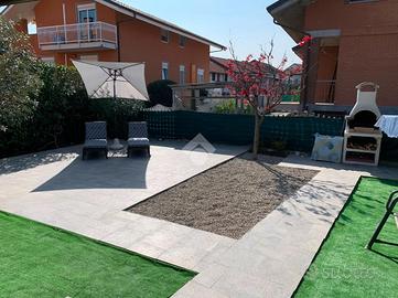 VILLA A SCHIERA A SAN FRANCESCO AL CAMPO