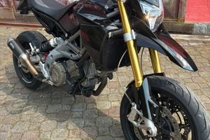 Aprilia dorsoduro 750cc.