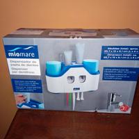 Dispenser per dentifricio e spazzolini 