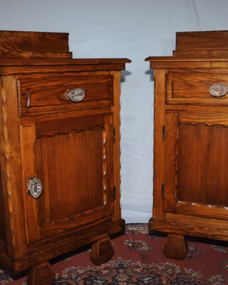 Coppia comodini vintage anni 50 in castagno