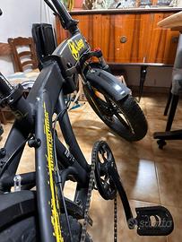 bicicletta elettrica jeep 