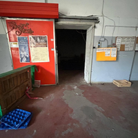 Locale commerciale e deposito ad Aci Catena