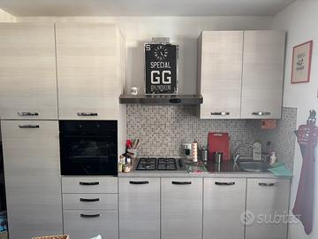 Cucina lineare tortora 3,0 m. (prof. 60)