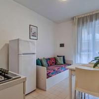 App 1 camera da letto con ascensore e piscina