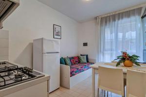 App 1 camera da letto con ascensore e piscina