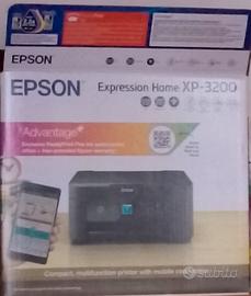 Stampante Epson a colori a getto di inchiostro