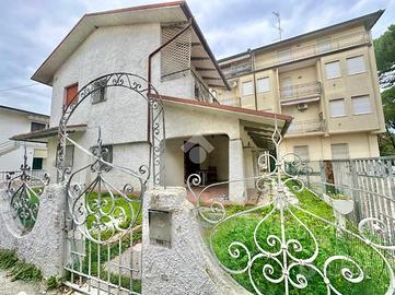 VILLA SINGOLA A RAVENNA