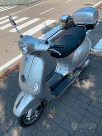 Vespa 125LX