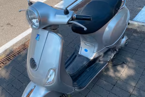Vespa 125LX