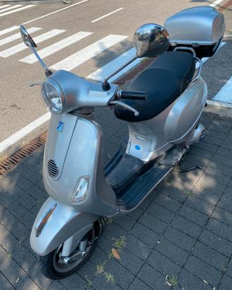 Vespa 125LX
