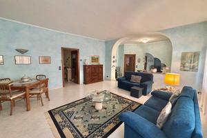 Villa di 361 m² con più di 5 locali a Robbio
